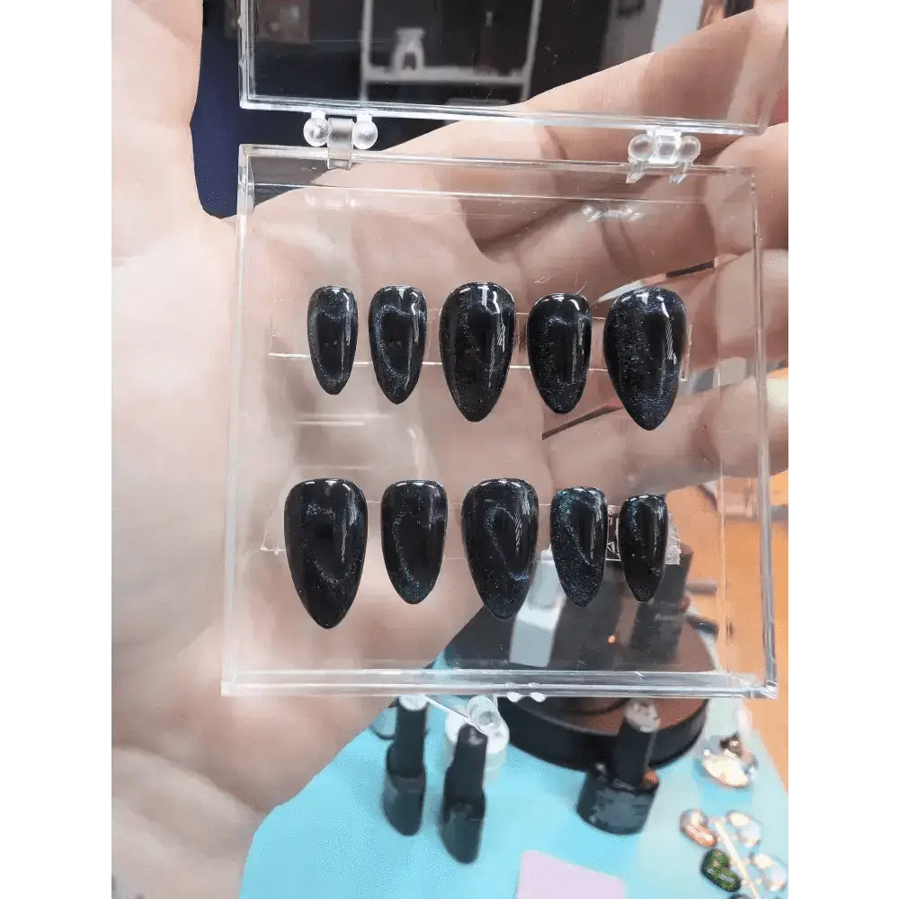 Custom Cat Eye Heart Press On Nails | Luxury Nail Set | 10pc Reusable Artificial Nails UK - Nikki Nailed it