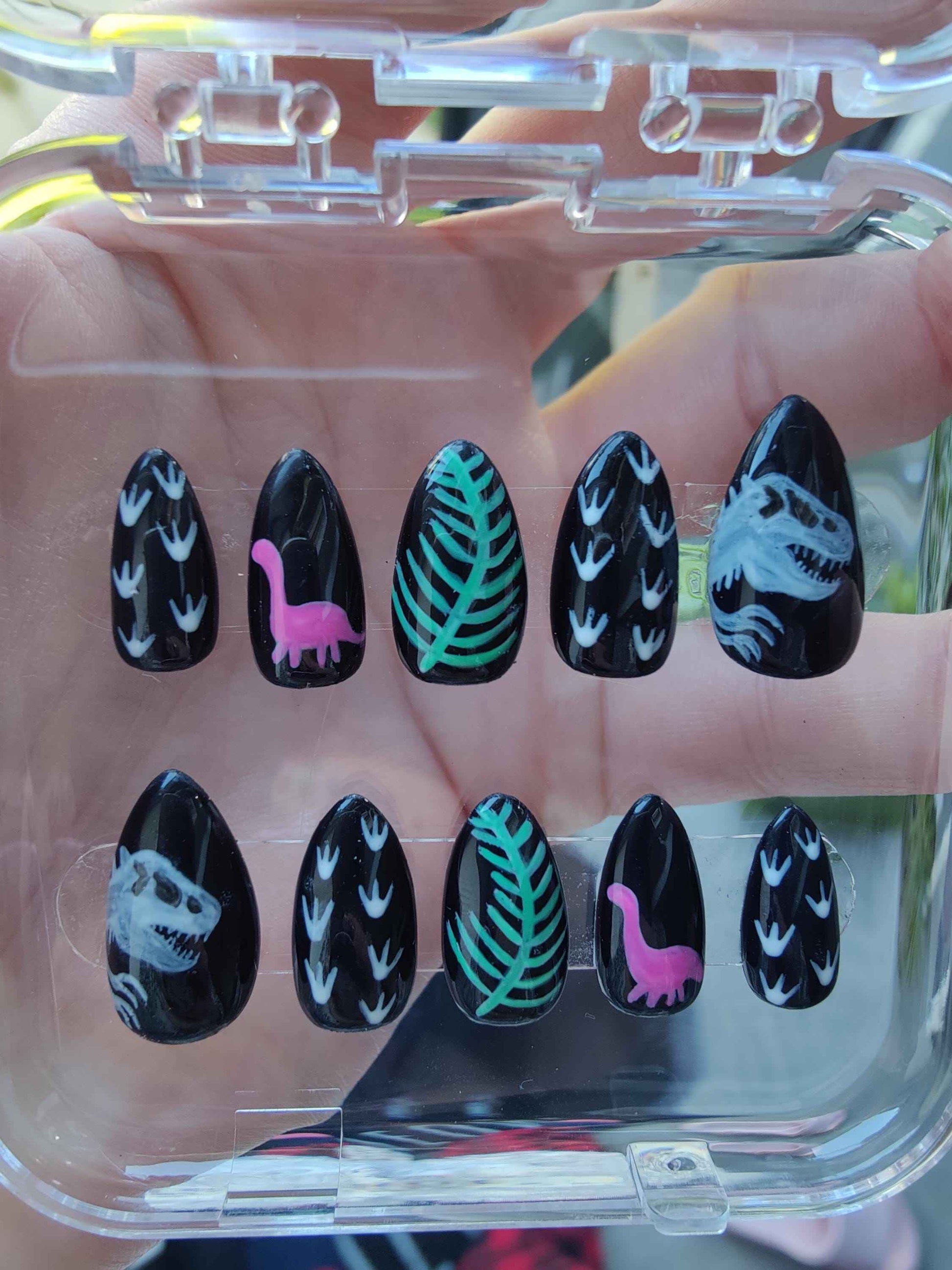 Black and Neon Dinosaur Press On Nails Set | Luxury Reusable Gel Nails | Jurassic World 10pc Nail Kit - Nikki Nailed it