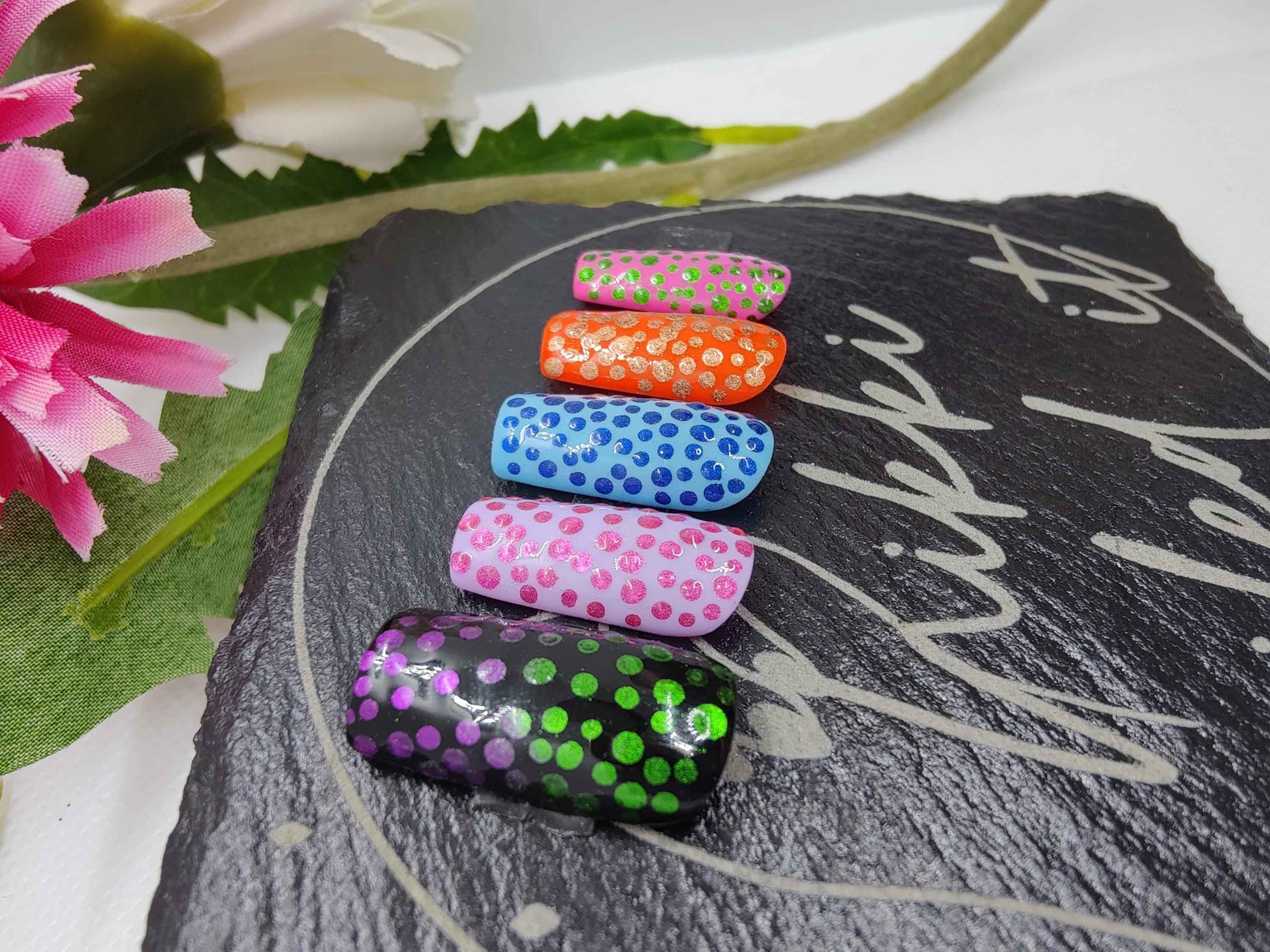 Custom Spotty Dotty Press On Nails UK | Luxury Chrome Effect Reusable 10pc Nail Set - Nikki Nailed it