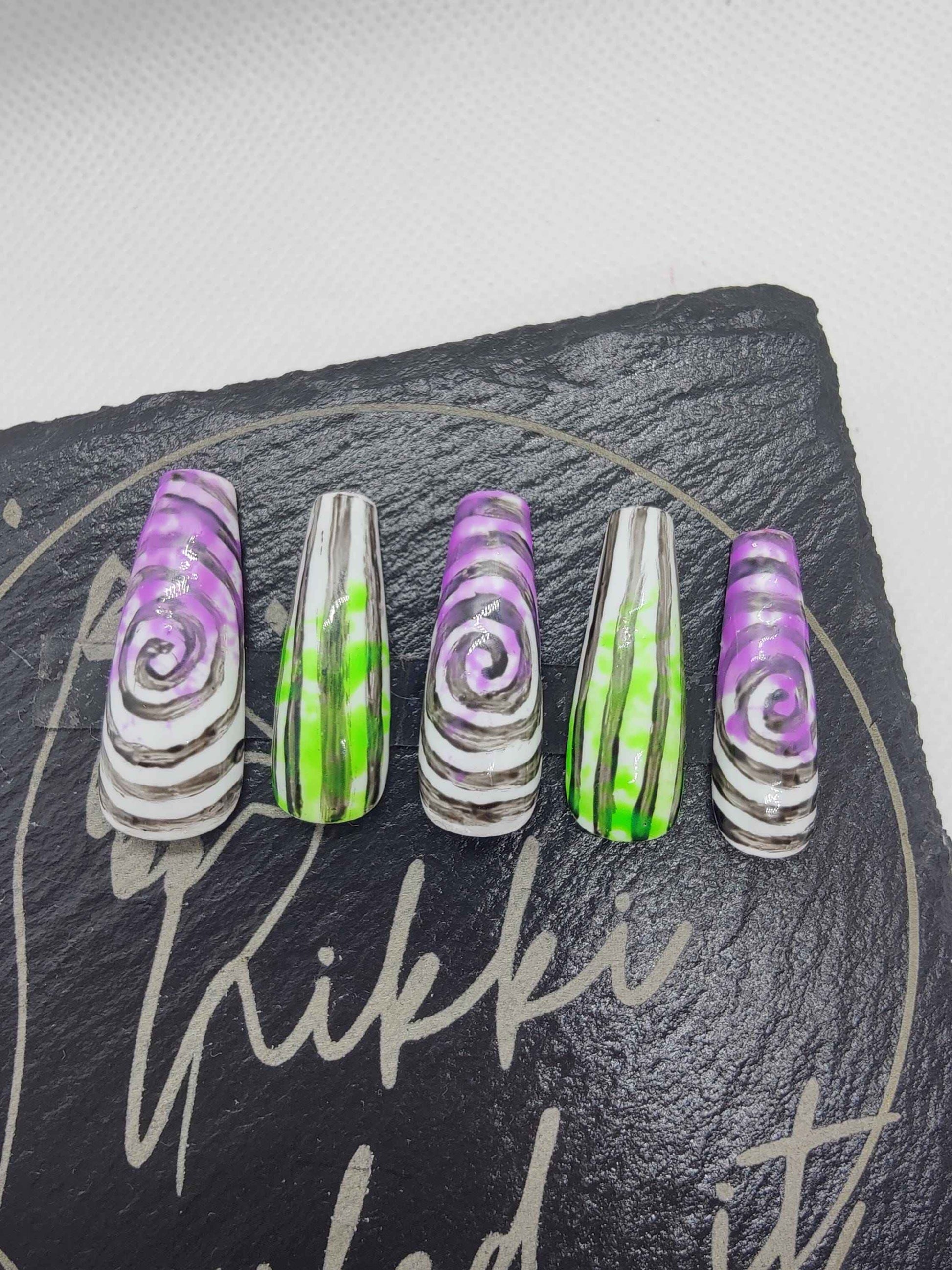 Halloween Beetlejuice Press On Nails UK | Luxury 10pc Artificial Nail Set | Reusable Green & Purple Nails - Nikki Nailed it