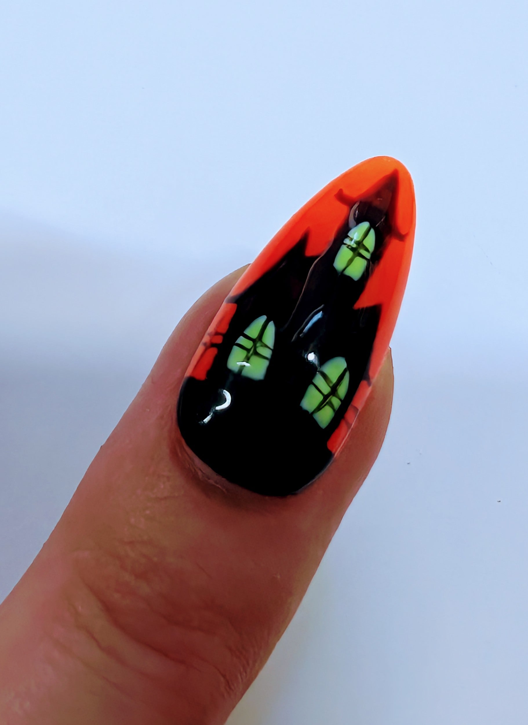 Halloween Press On Nails UK | Spider Web Haunted House Design | 10pc Gel Luxury Artificial Nails - Nikki Nailed it