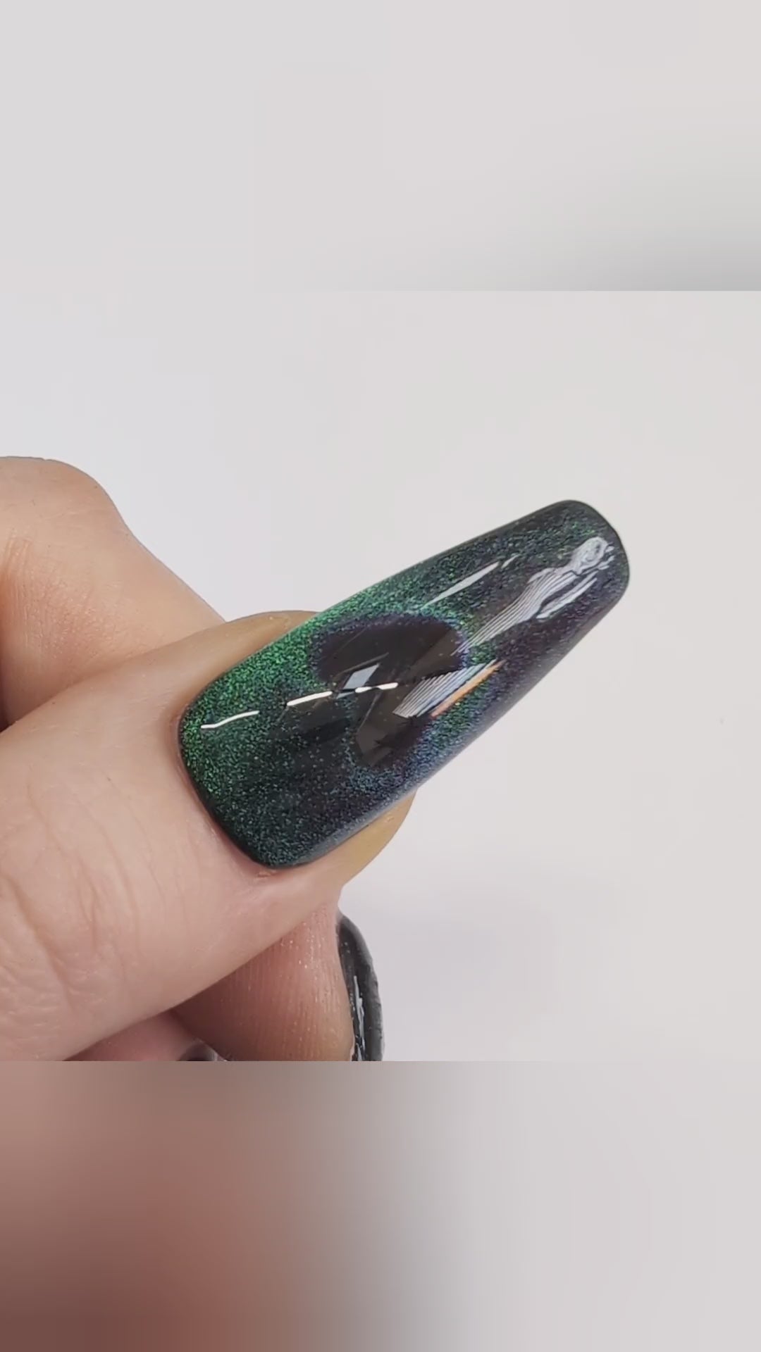 Custom Cat Eye Heart Nails | Luxury Nail Set | 10pc Reusable Artificial Nails UK